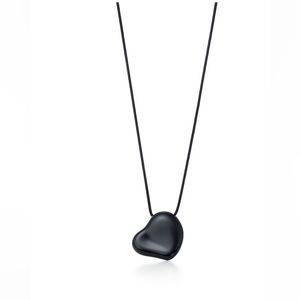 Elsa Peretti®
Full Heart Pendant